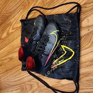Soccer cleats with bag!